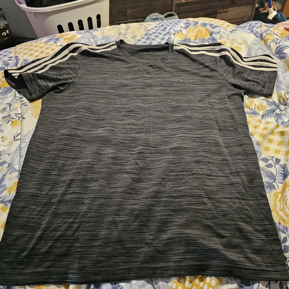 adidas Men's Black and Gray Short Sleeve Tee